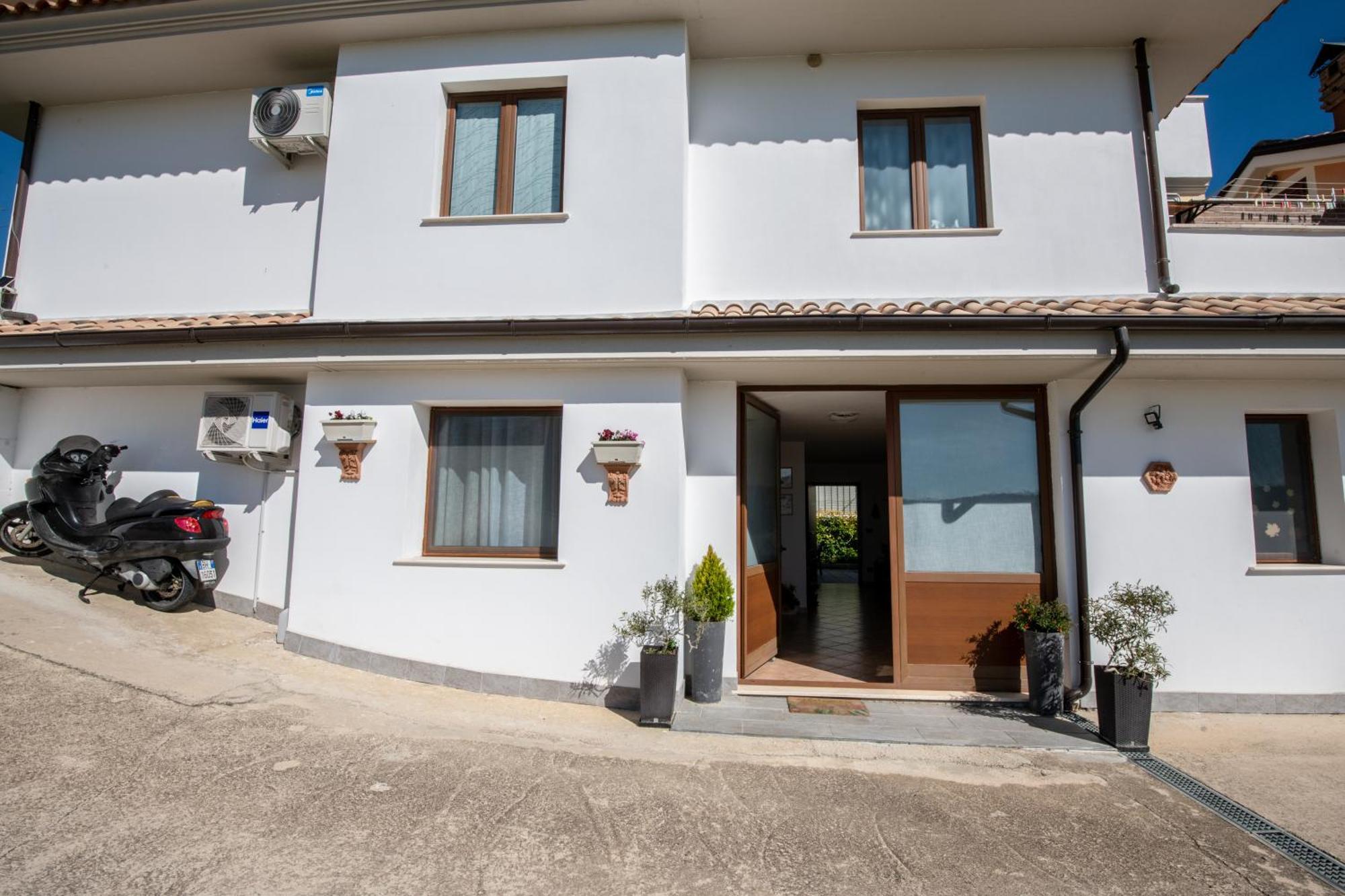 Villa Mastro Oleario 5 Dal Mare 30 Dai Monti Torrevecchia Teatina Exterior foto